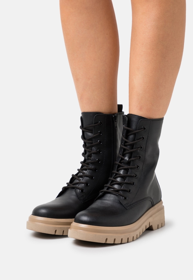 Nauhalliset Nilkkurit Gabor Musta